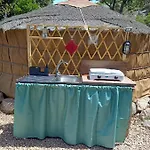 La Cera Farm אתר קמפינג